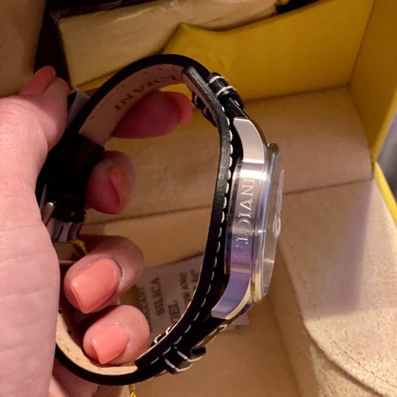 Men’s Invicta Watch - Picture 5 of 6